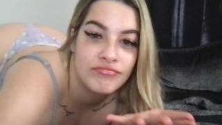 miaaasturbate